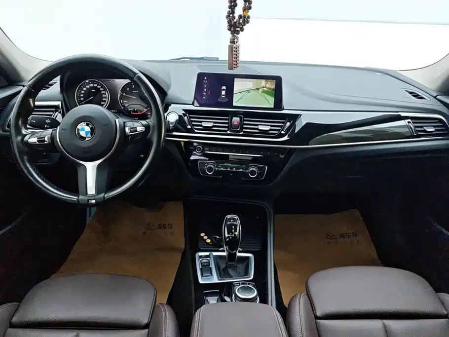 BMW 1 Series 2021 — фото 11