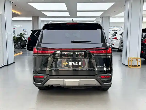 Lexus LX 2025