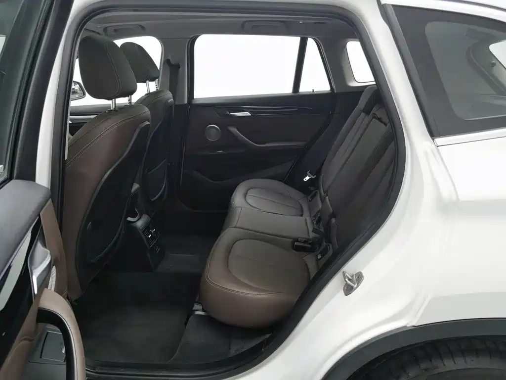 BMW X1 2021 — фото 15