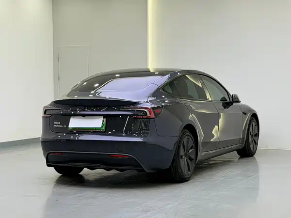 Tesla Model 3 2023
