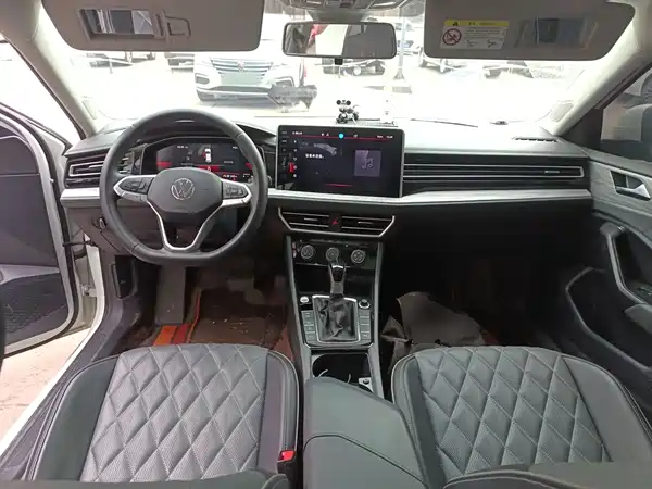 Volkswagen Sagitar 2023