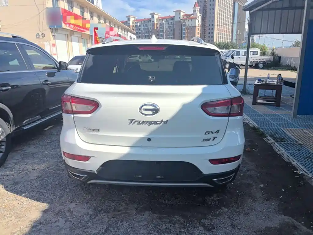 GAC Trumpchi GS4 2015 — фото 6