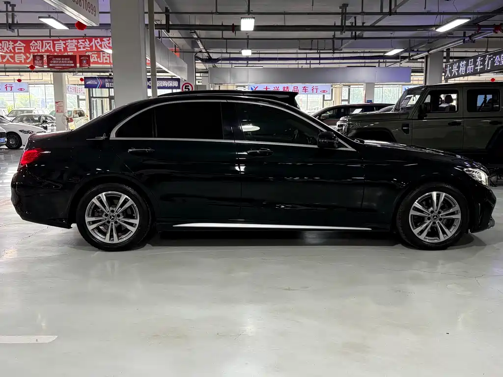 Mercedes-Benz C-Class 2021