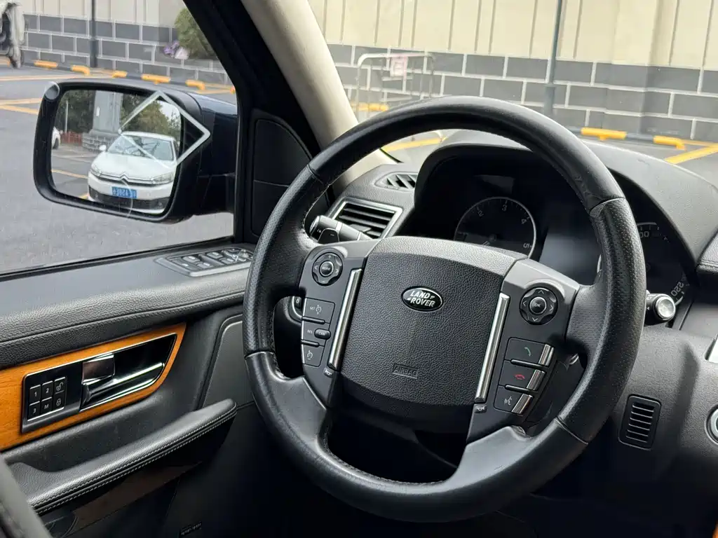 Land Rover Sport 2012 — фото 20