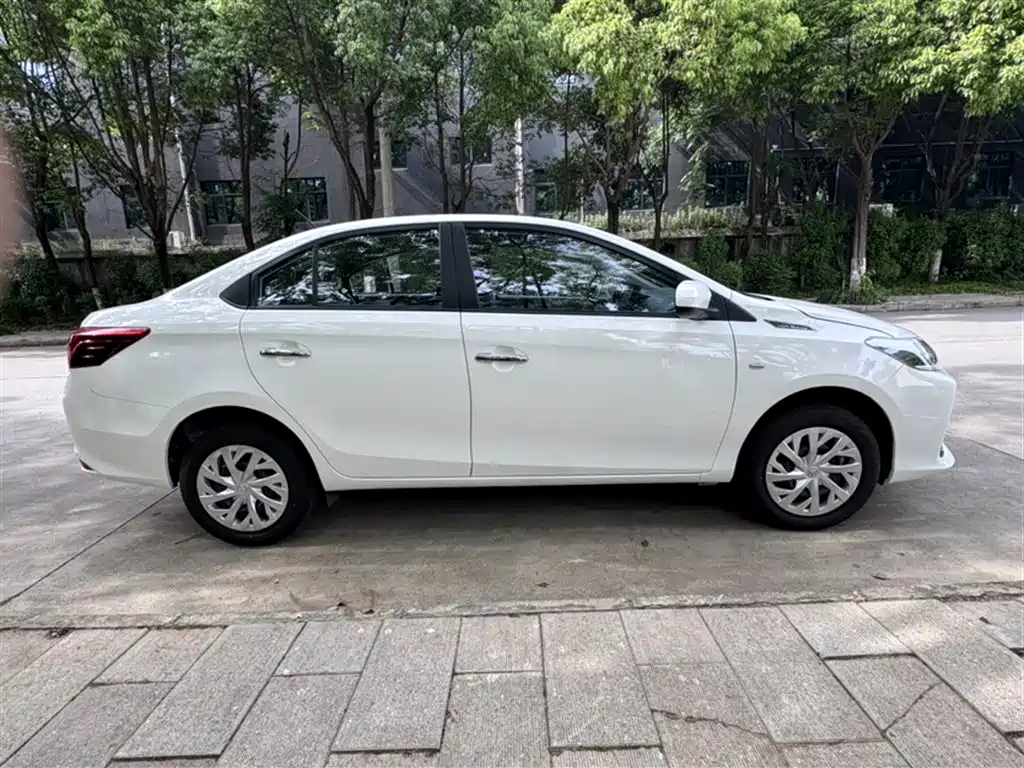 Toyota Vios 2023 — фото 7