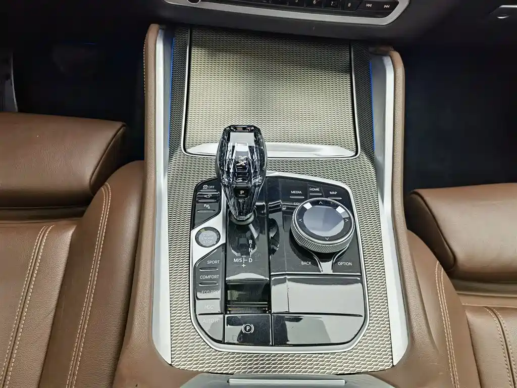 BMW X6 2022 — фото 13