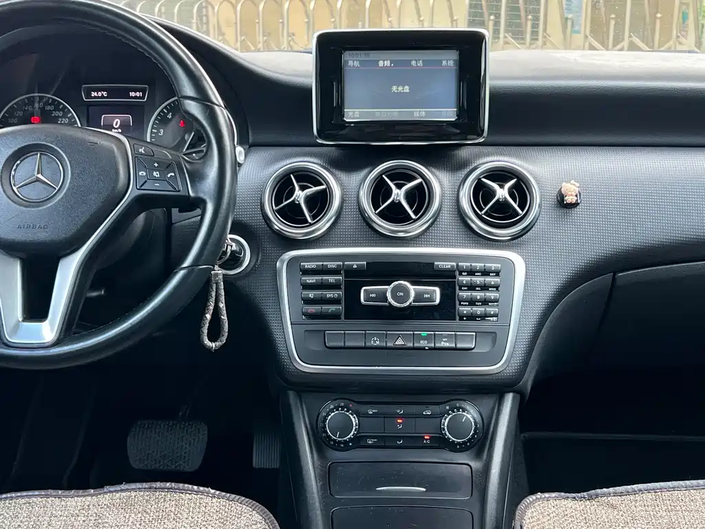 Mercedes-Benz A-Class 2014 — фото 12
