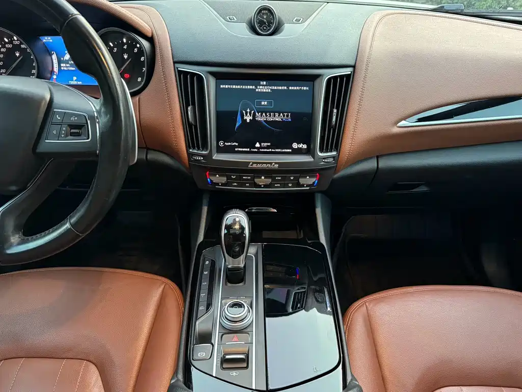 Maserati Levante 2019 — фото 14