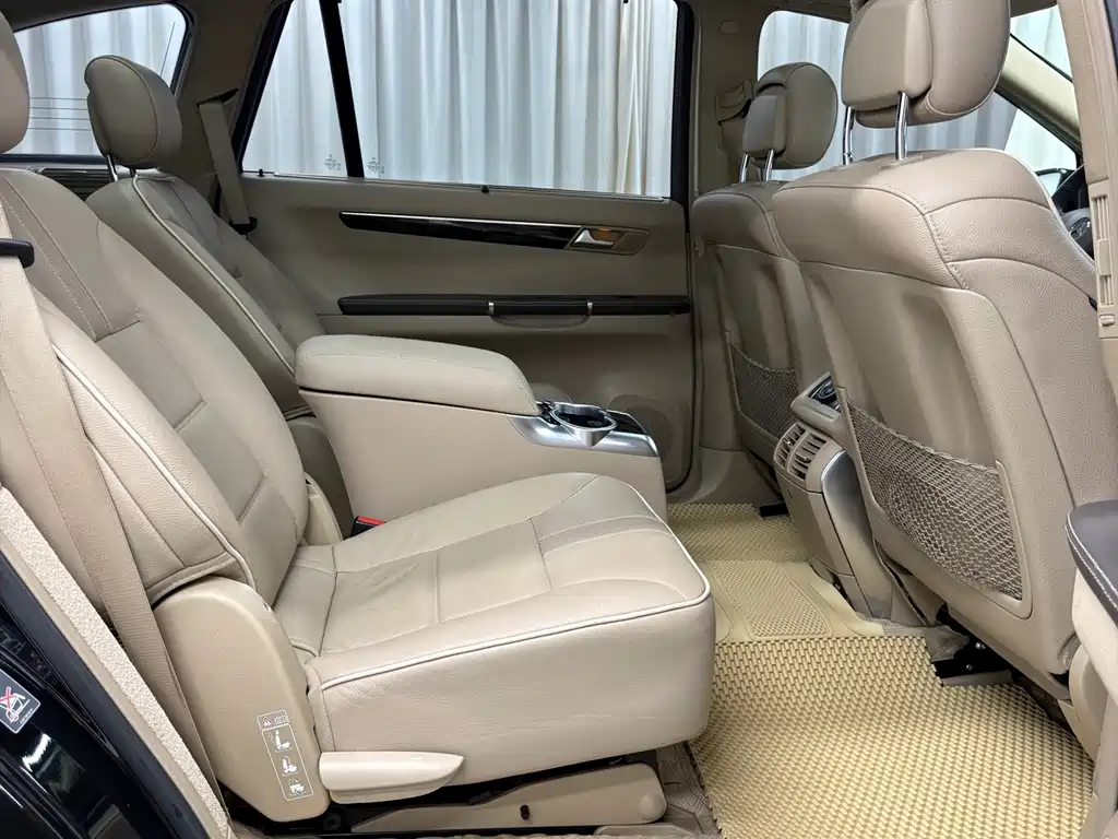 Mercedes-Benz R-Class 2016 — фото 13