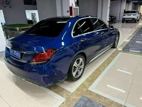 Mercedes-Benz C-Class 2021