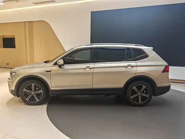 Volkswagen Tiguan L 2020