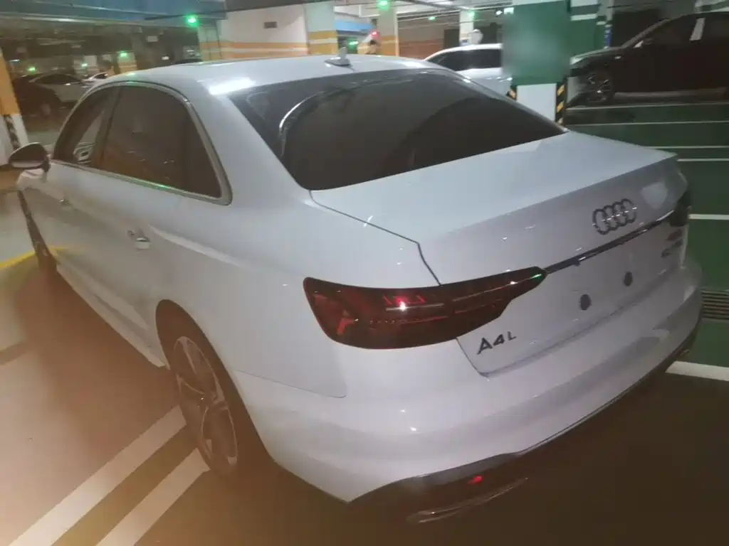 Audi A4L 2024