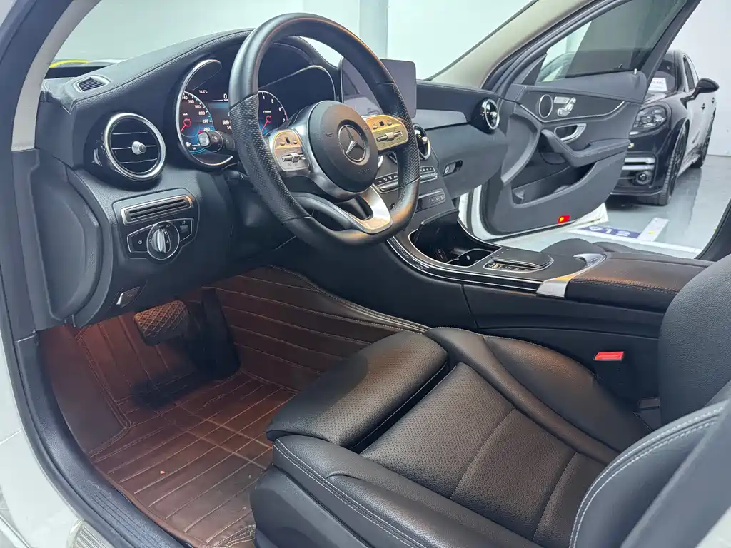 Mercedes-Benz C-Class 2019 — фото 5