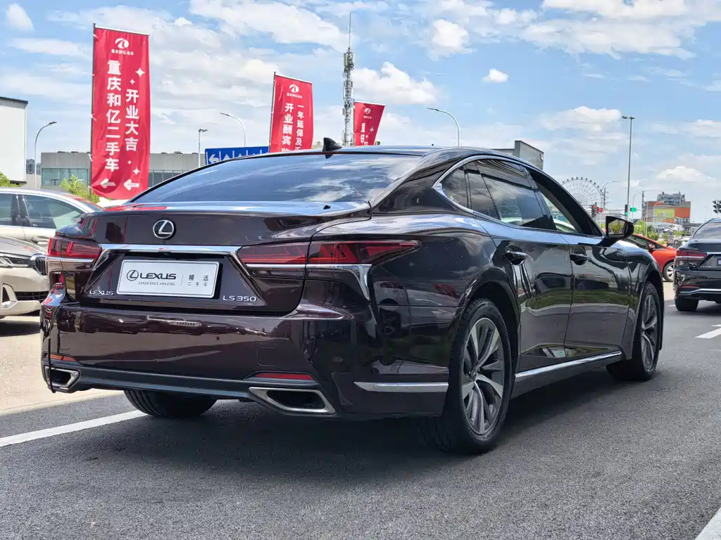 Lexus LS 2019 — фото 13