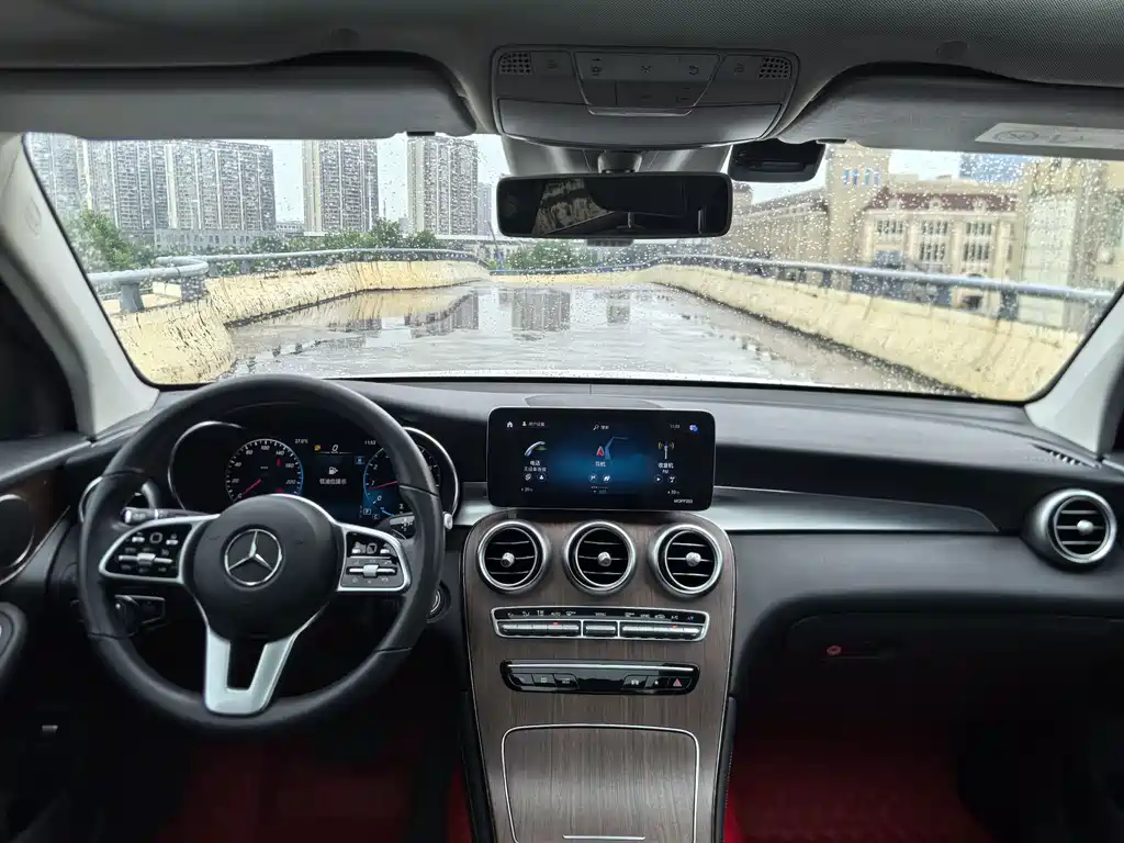 Mercedes-Benz GLC 2020 — фото 49
