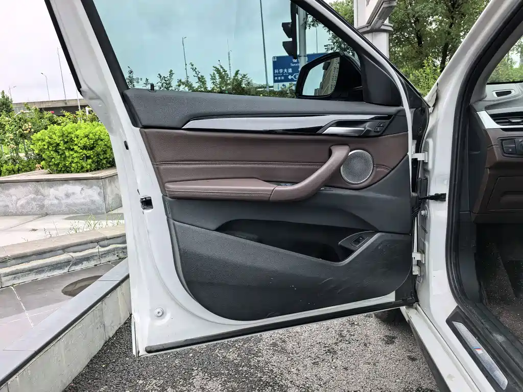 BMW X2 2023 — фото 10