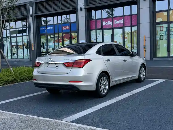 Hyundai Mistra 2015
