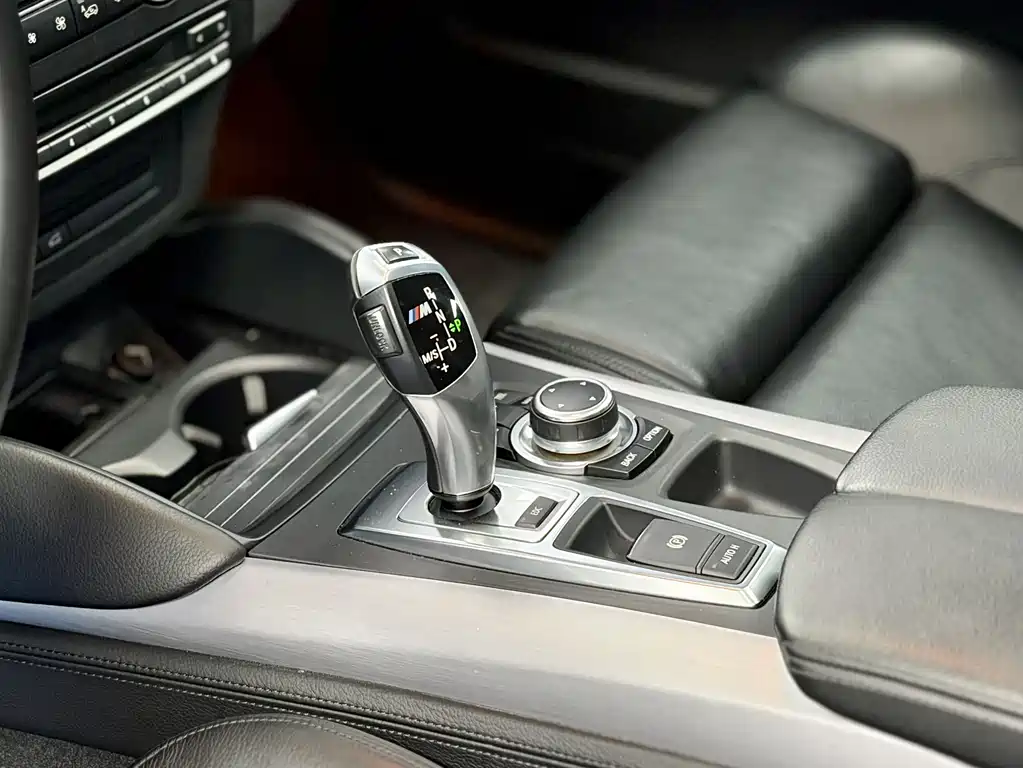 BMW X5 M 2012 — фото 9