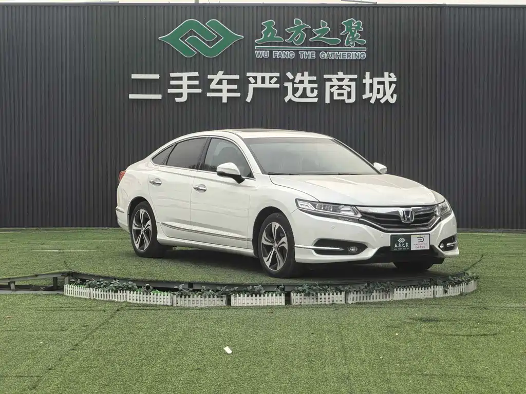 Honda Spirior 2015 — фото 3