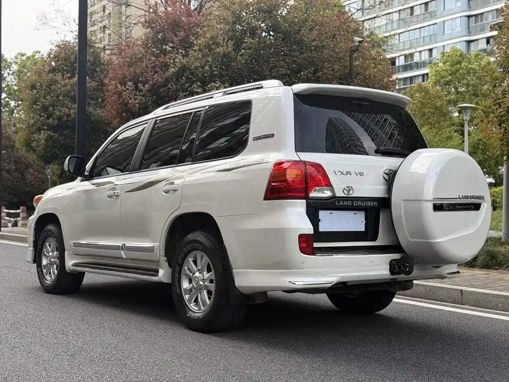 Toyota Land Cruiser 2016 — фото 16