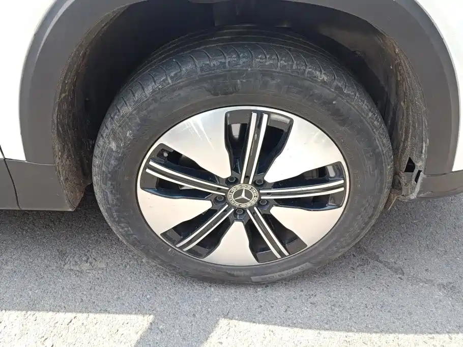 Mercedes-Benz EQB 2023