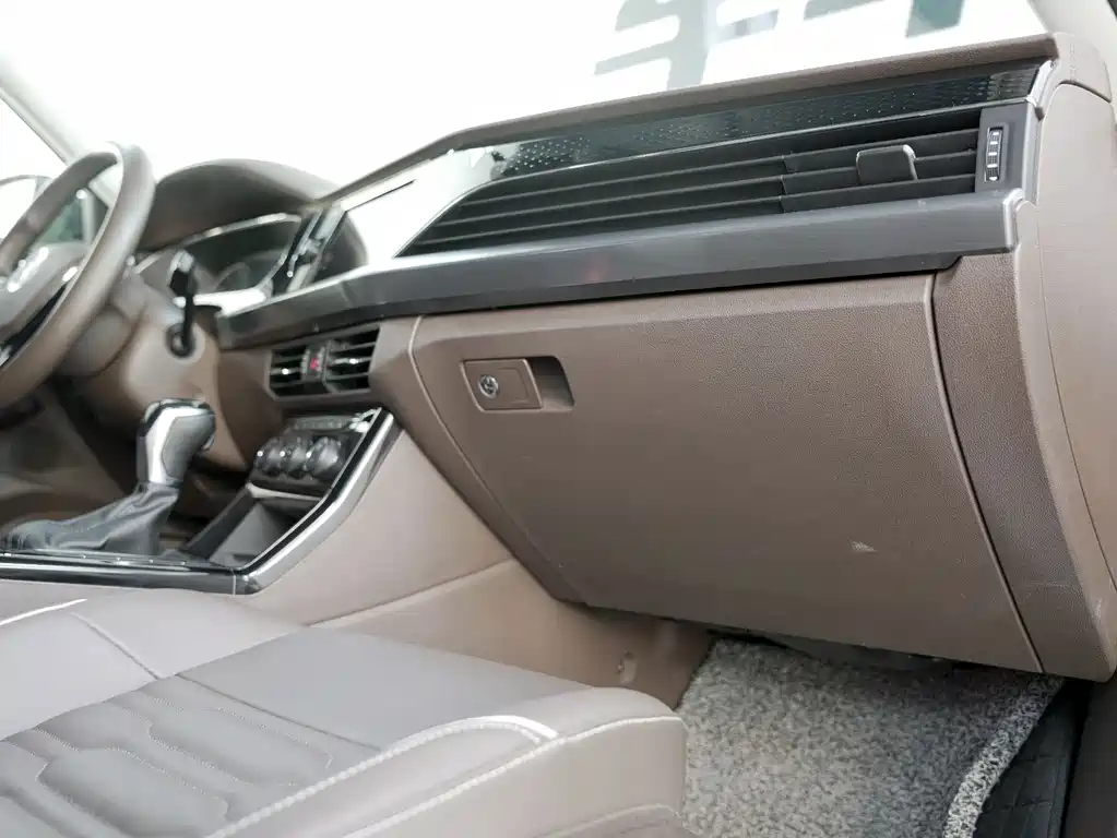 Volkswagen Passat 2019 — фото 12
