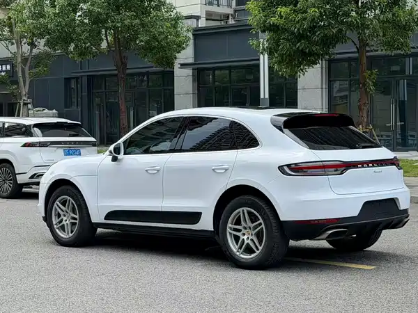Porsche Macan 2021