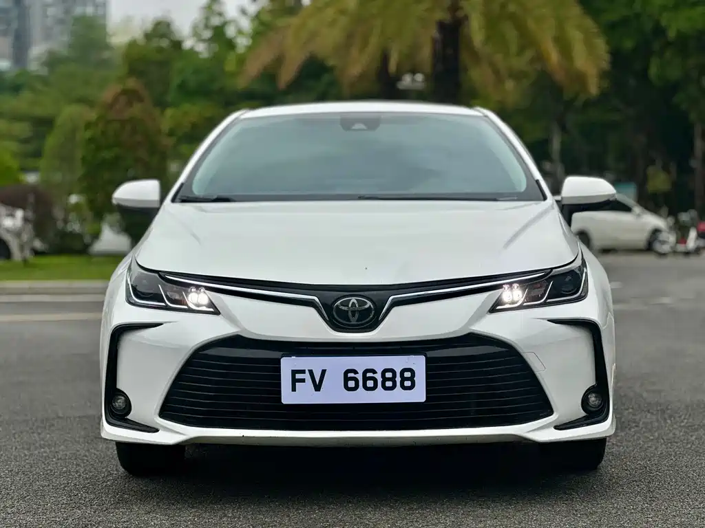 Toyota Corolla 2019 — фото 2