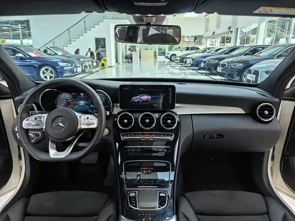 Mercedes-Benz C-Class 2020