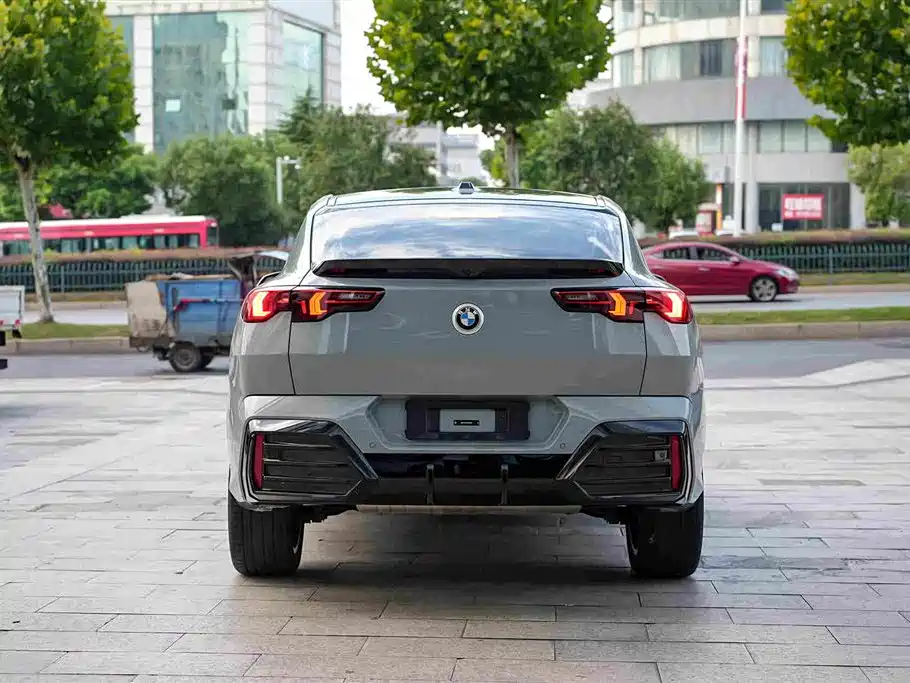 BMW X2 2024 — фото 18
