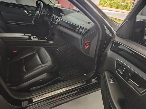 Mercedes-Benz E-Class 2013