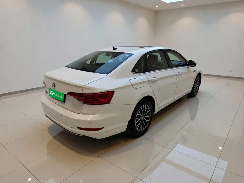 Volkswagen Sagitar 2021