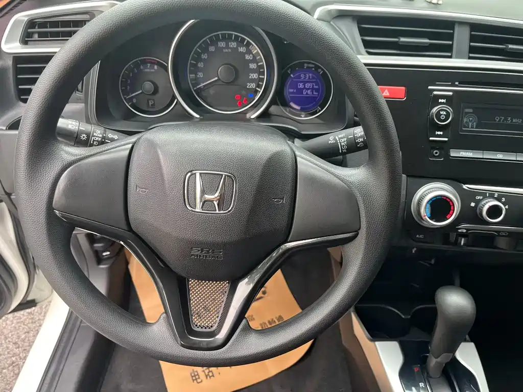 Honda Fit 2017 — фото 7