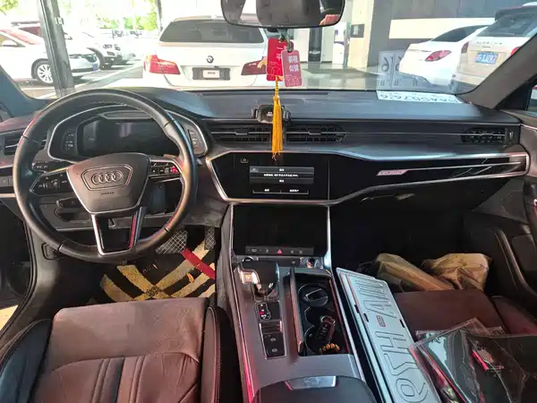 Audi A6L New Energy 2021