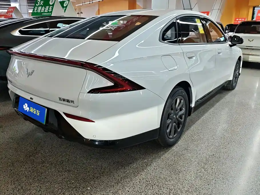 Wuling Starlight 2025 — фото 3