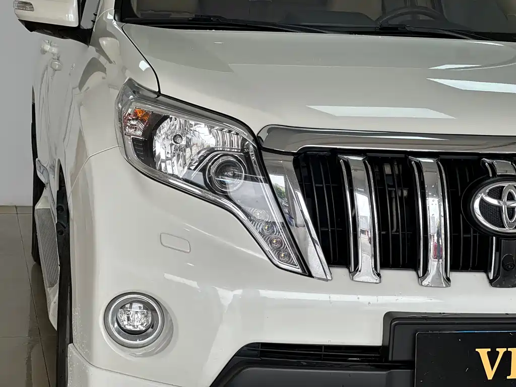 Toyota Prado 2016 — фото 9