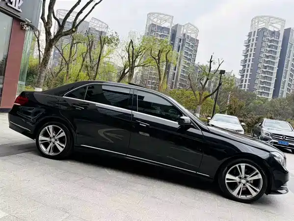 Mercedes-Benz E-Class 2015
