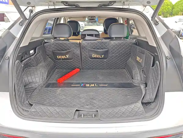 Geely Boyue L 2023