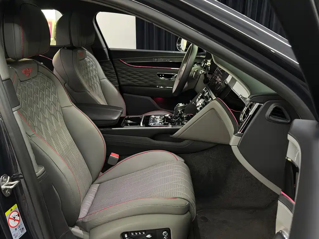 Bentley Flying Spur 2022 — фото 12