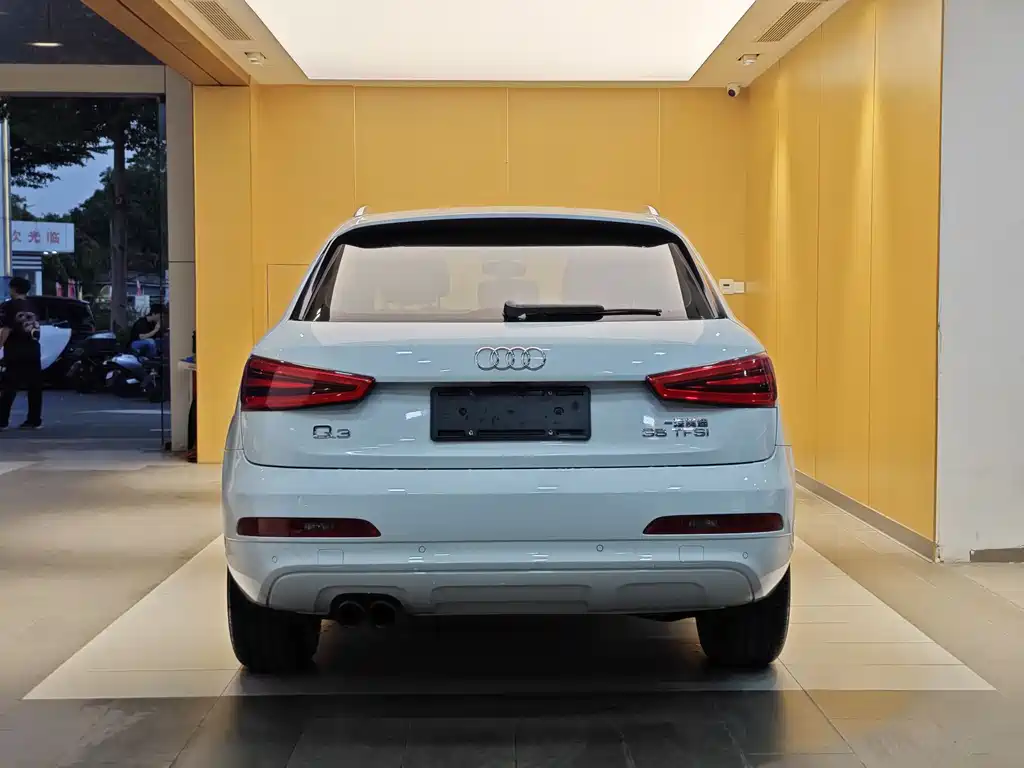 Audi Q3 2016 — фото 28