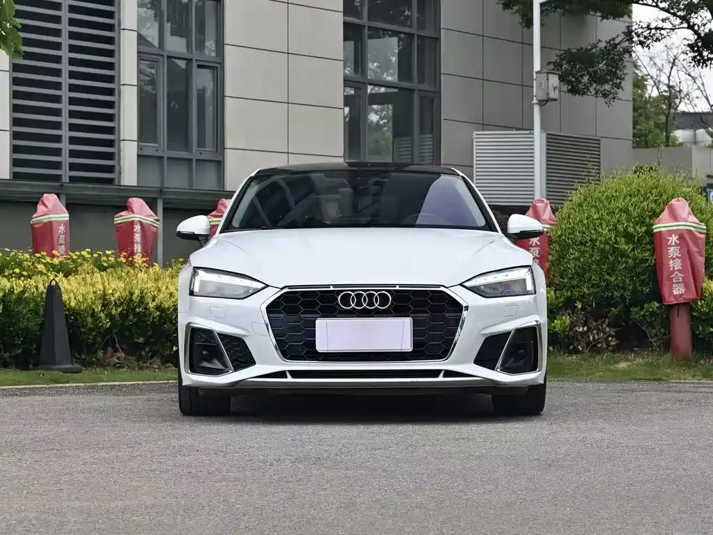 Audi A5 2023 — фото 2