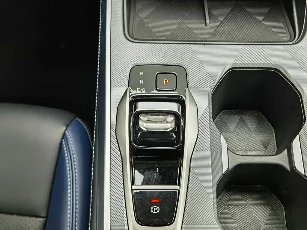 GAC Trumpchi GS3 2023 — фото 13