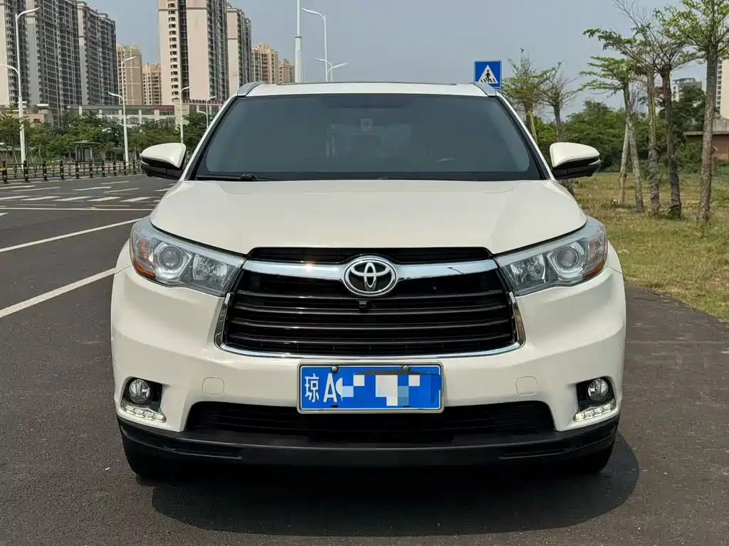 Toyota Highlander 2017 — фото 2