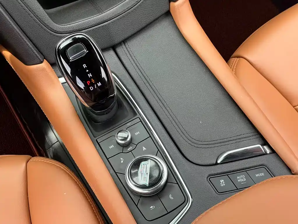 Cadillac XT5 2019 — фото 15