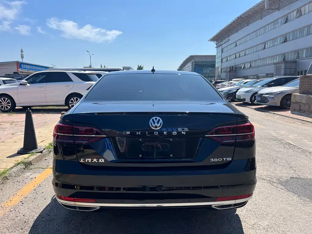 Volkswagen Phideon 2020