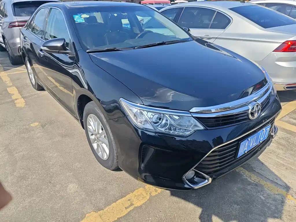 Toyota Camry 2017 — фото 3