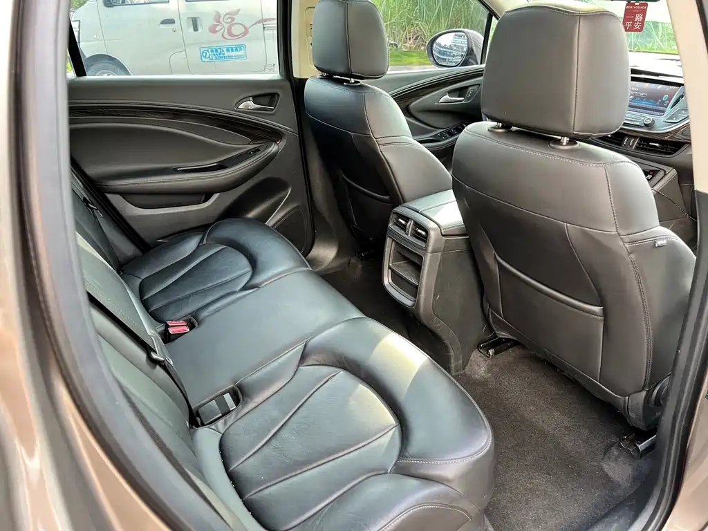 Buick Envision Plus 2019 — фото 10
