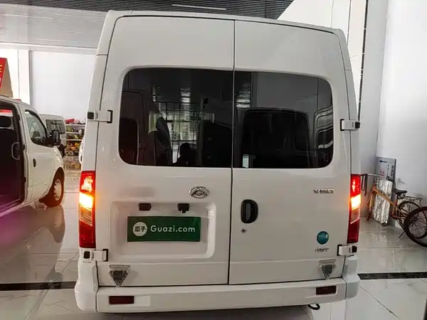 Maxus V80 2024