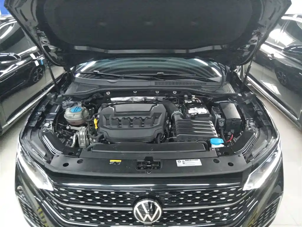 Volkswagen Passat 2023 — фото 16