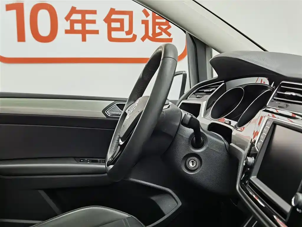 Volkswagen Touran 2019 — фото 22